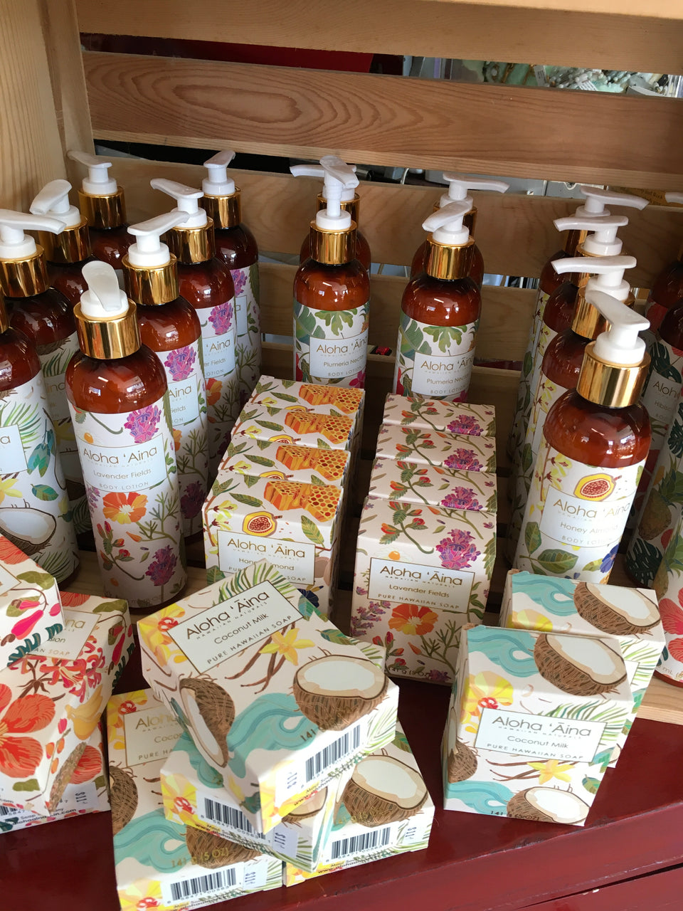 Aloha Aina - Hawaiian Aromatherapy Pure Soap – Coconut Milk or Hibiscus Passion