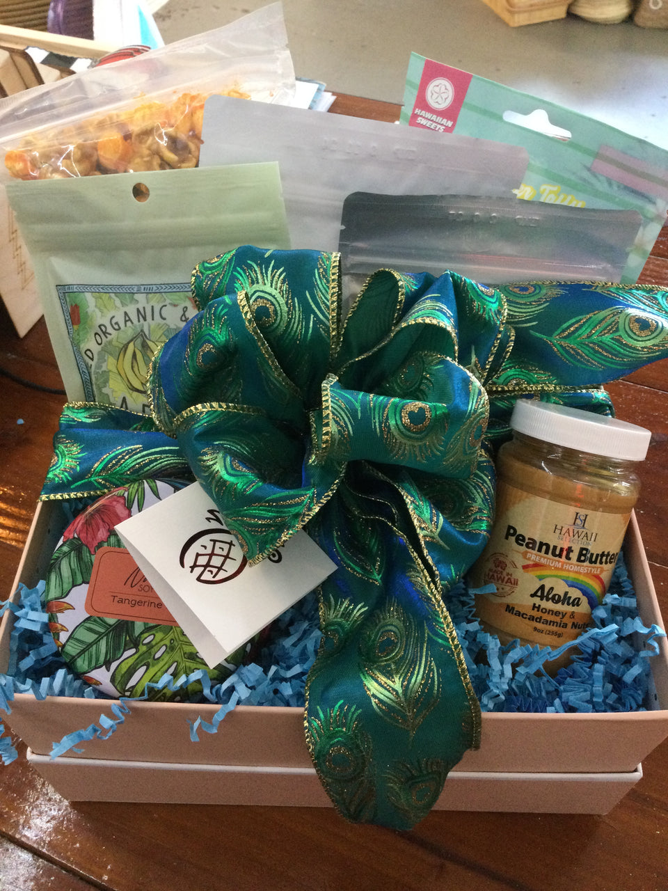 Example of the custom Hawaii Treats basket