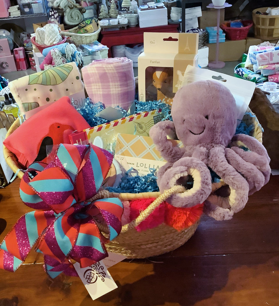 Custom Baby Basket - free delivery on Oahu Gift