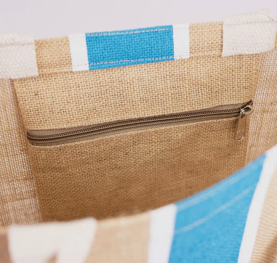 Showing the inside zipper pocket for keys or wallet
