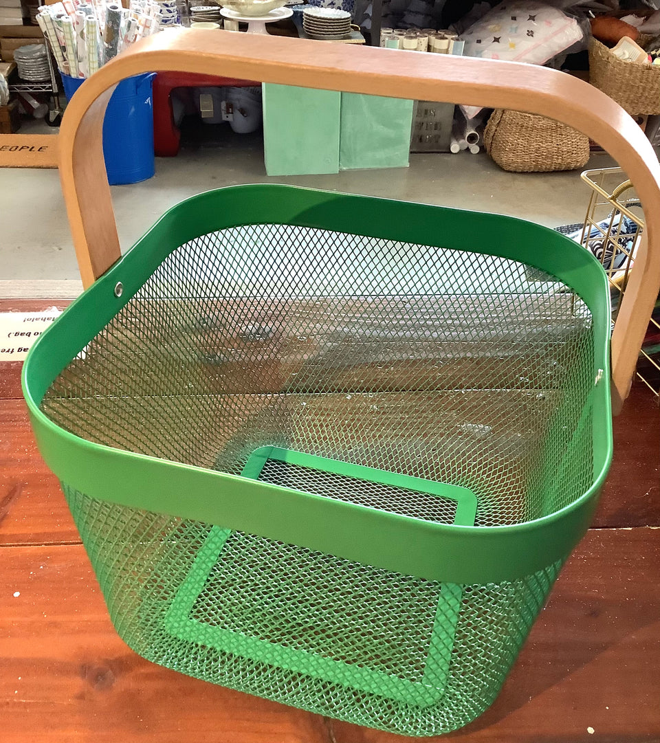Metal Mesh Basket Tote with Wooden Handle - Free delivery on Oahu included