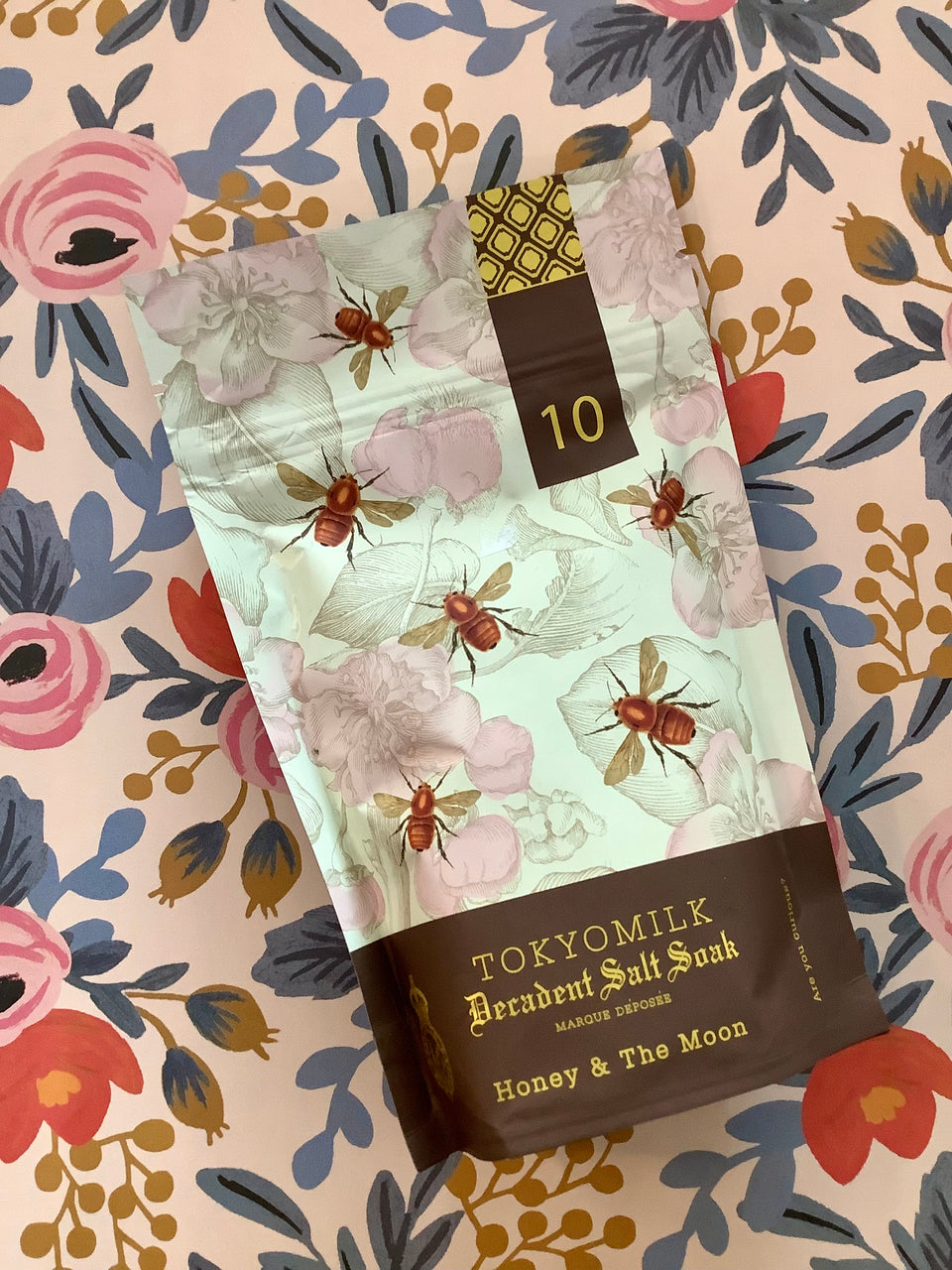Honey and the moon package