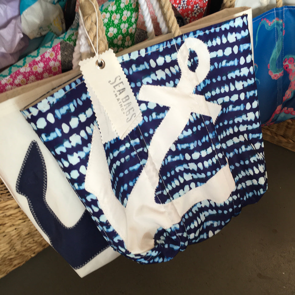 White anchor tote - includes free delivery on Oahu tote