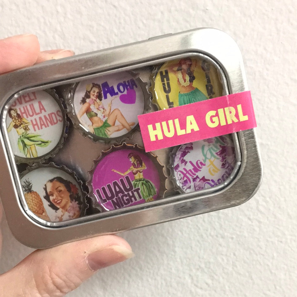 Six hula girl magnets